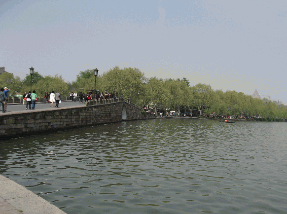 断桥不断,承载千年传奇.GIF